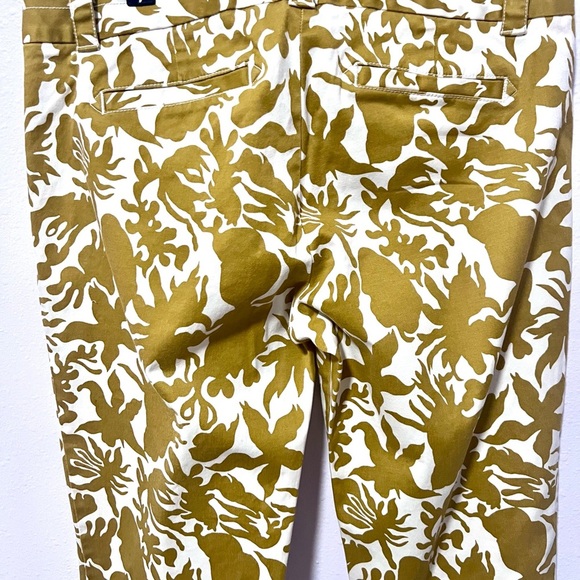 J. Crew city fit Green and White stretch capris/Chinos with Floral Pattern 12 - Picture 7 of 8